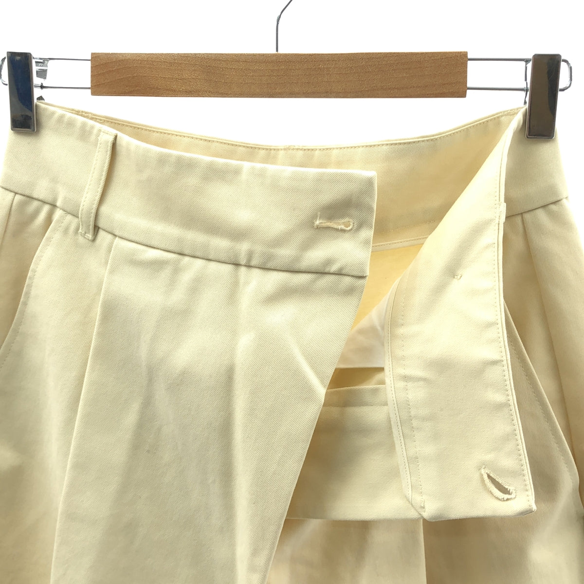 Studio Nicholson / スタジオニコルソン | PEACHED COTTON TWILL WRAP PANTS / ピーチド コットン タック テーパード ワイド パンツ | 0 | クリーム | レディース