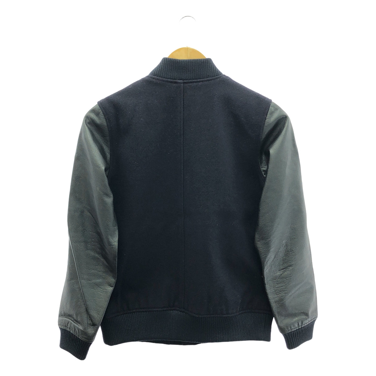 A.P.C. / アーペーセー | 袖レザー スタジャン ブルゾン | XS | ネイビー/ブラック | レディース