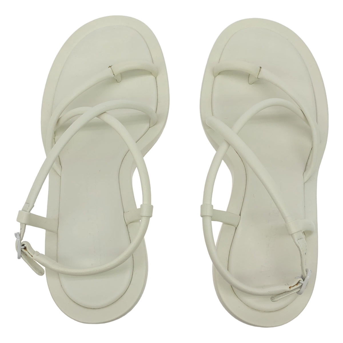 【美品】  ALEXANDER MCQUEEN / アレキサンダーマックイーン | アンクルストラップ キトゥンヒール サンダル | 36 | ホワイト | レディース