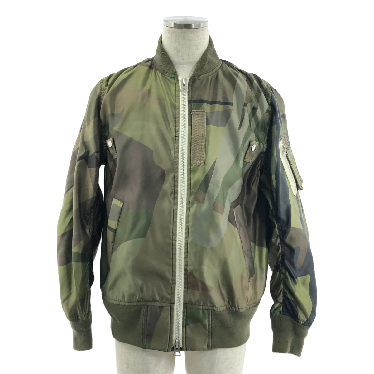 sacai / 사카이 | 2021AW | × KAWS / 카우즈 MA-1 Blouson / 총 무늬 군사 비행 재킷 폭격기 블루존 | 1 | 카키 | 남성