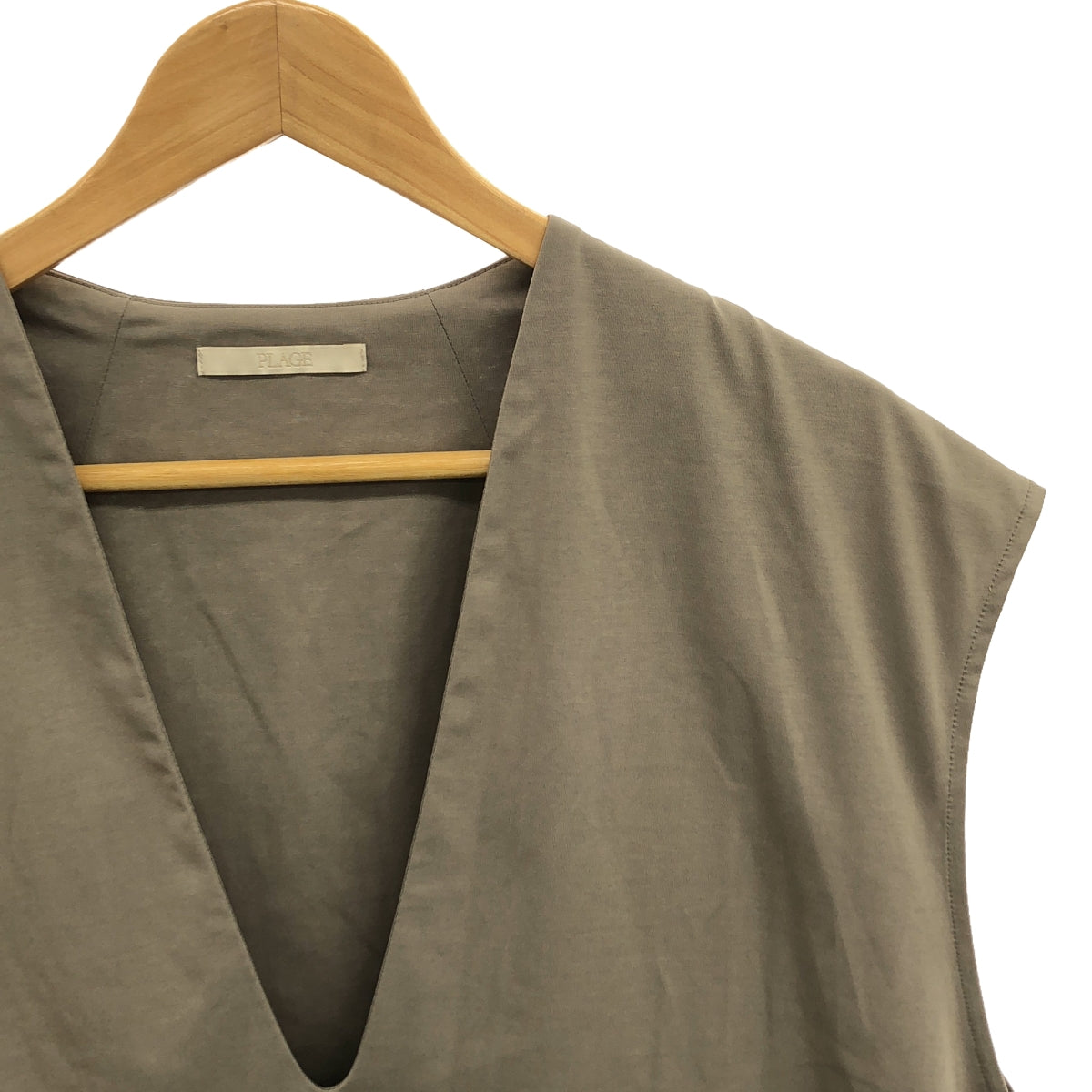 [Good Condition] Plage | 2024AW | Smooth Jersey V Pullover Sleeveless Cut and Sew | F | Gray | Women's