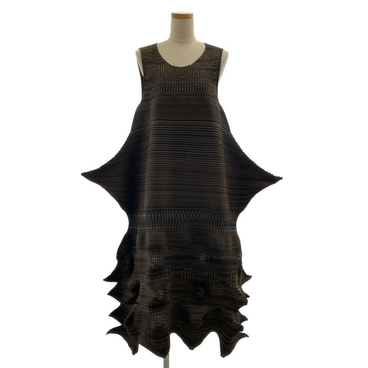 イッセイミヤケノーワンピース ISSEY MIYAKE / イッセイミヤケ | 2023SS | LINKAGE リンケージ