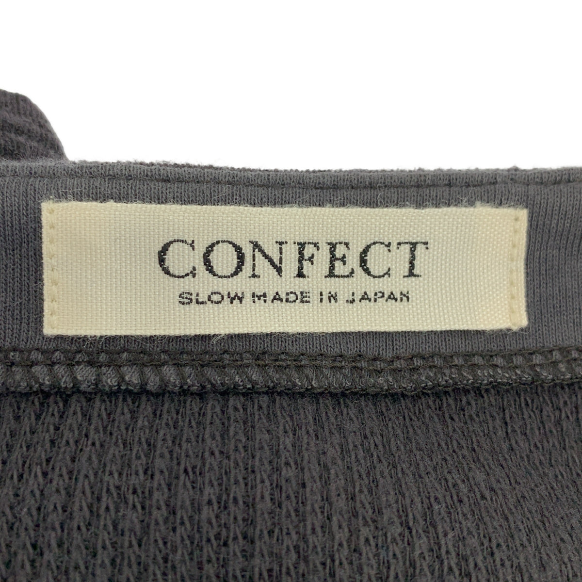 CONFECT | 純棉超大號鑰匙孔領口剪裁縫製背心 | XL |