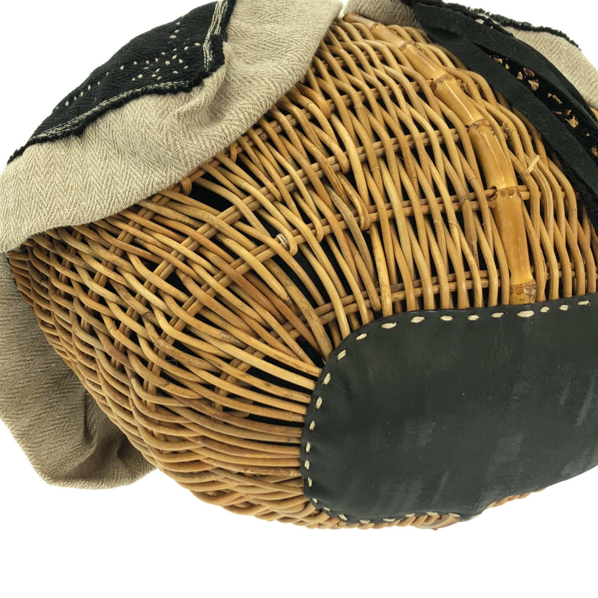 艾巴戈斯 / 艾巴戈斯 | WAHA.UFU.EN 單手籃包 |