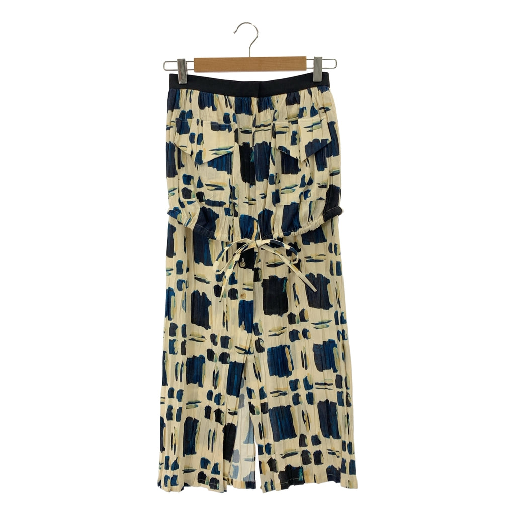 宇津宮茜 | 印花襯衫與疊層裙 |