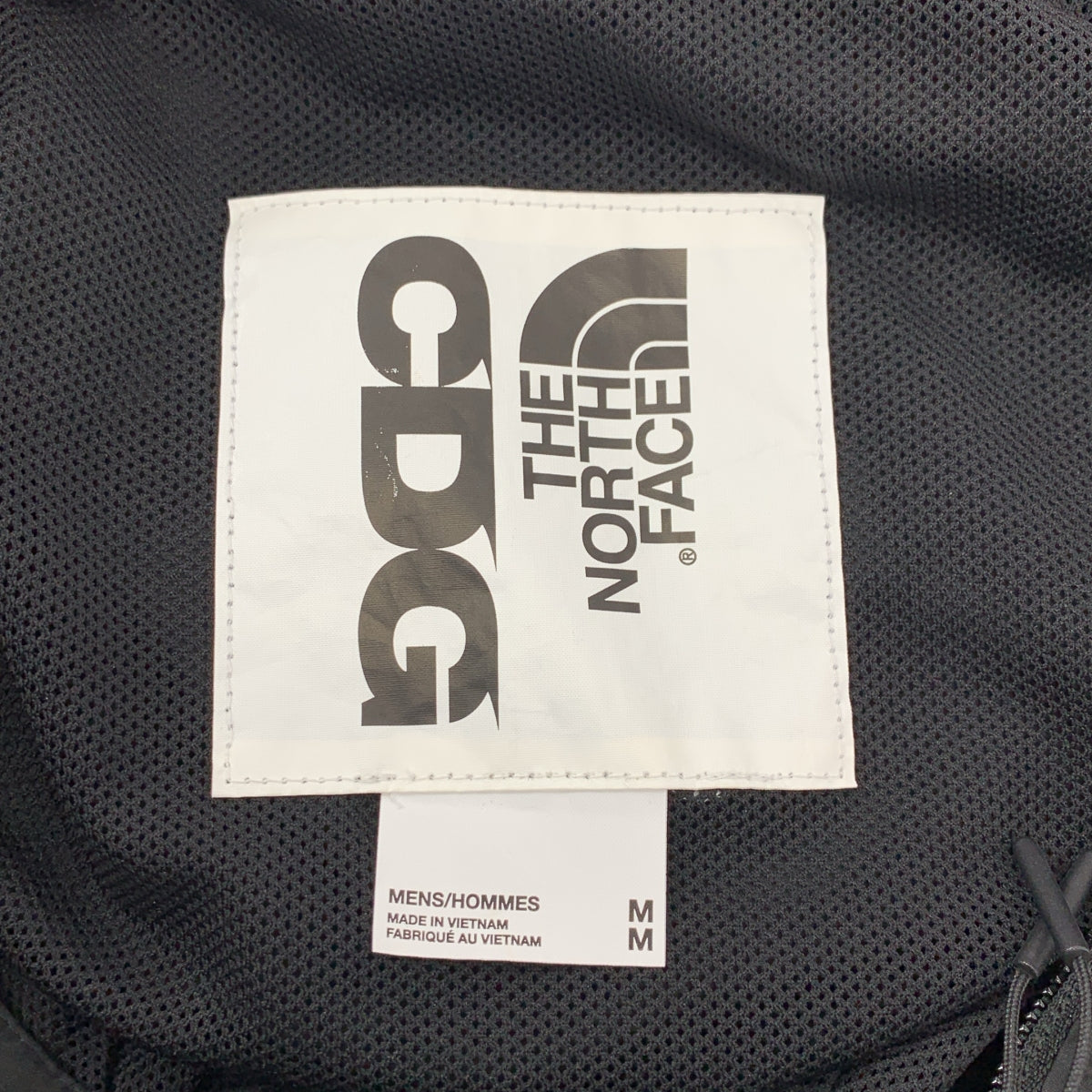 CDG by Comme des Garcons. / 시디지 콤데 갤슨 |