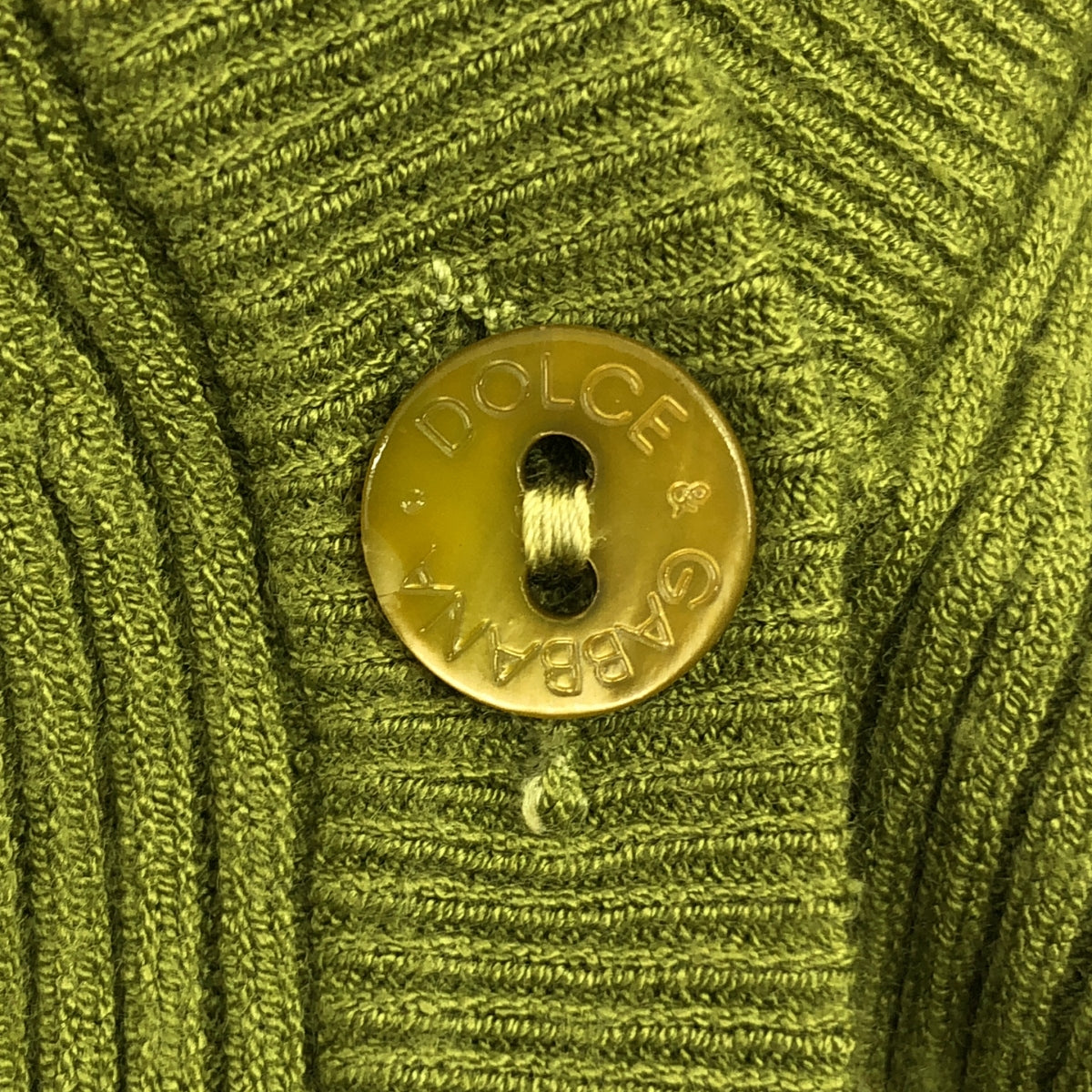 DOLCE &amp; GABBANA / 돌체 &amp; 가바나 돌가바 | 원포인트 플레이트 로고 버튼 리브 니트 카디건 | 38 |