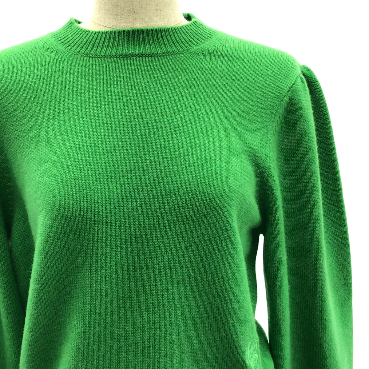 【美品】  Chloe / クロエ | 2021AW | cashmere 100％ / カシミヤ ワンポイントロゴ ギャザースリーブ ニット | S | simple green | レディース