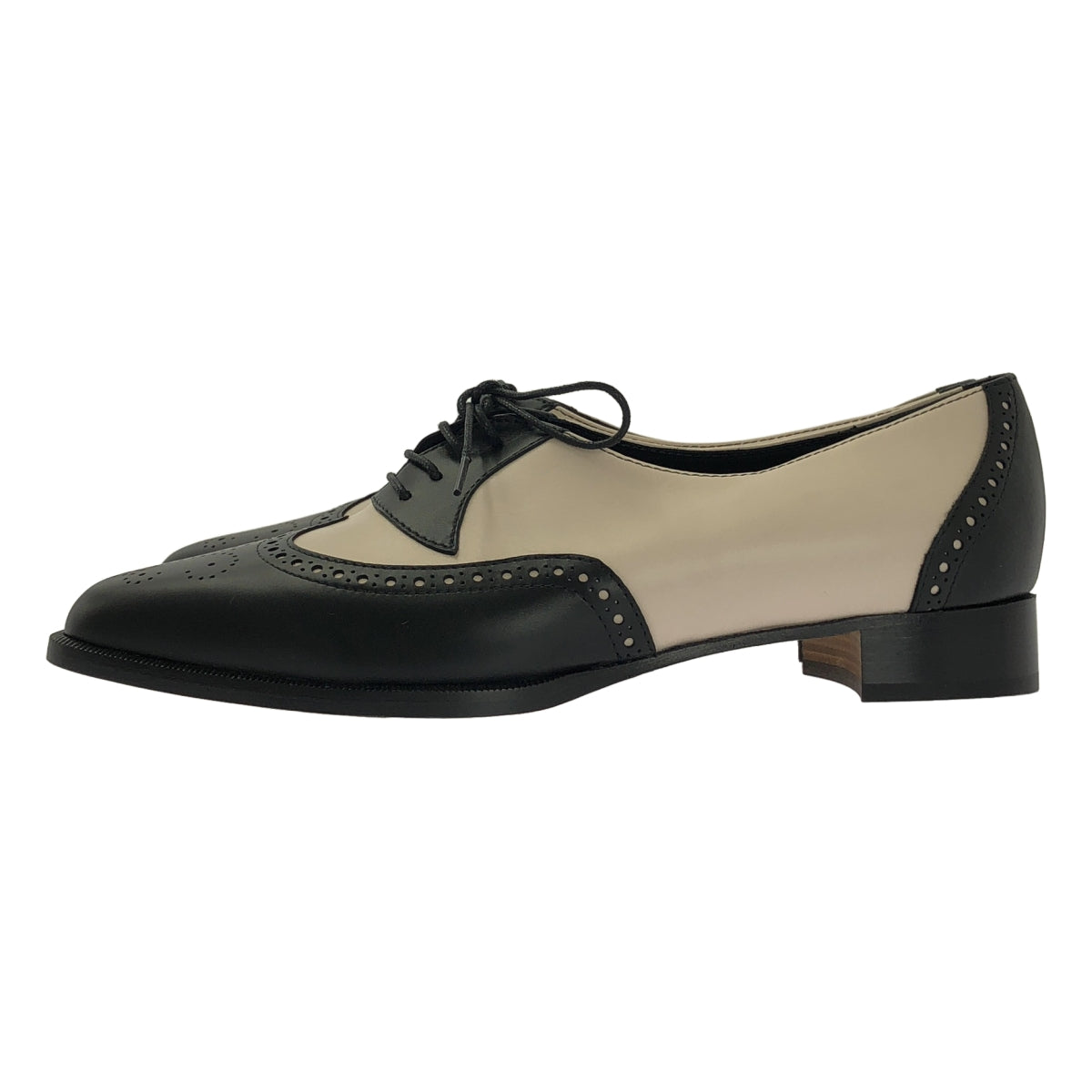 【미품】 MANOLO BLAHNIK / 마노로 브라니크 | PERETTI 페레티 바이 컬러 윙 팁 레이스 업 신발 | 37 1/2 | 블랙 / 아이보리 | 여성
