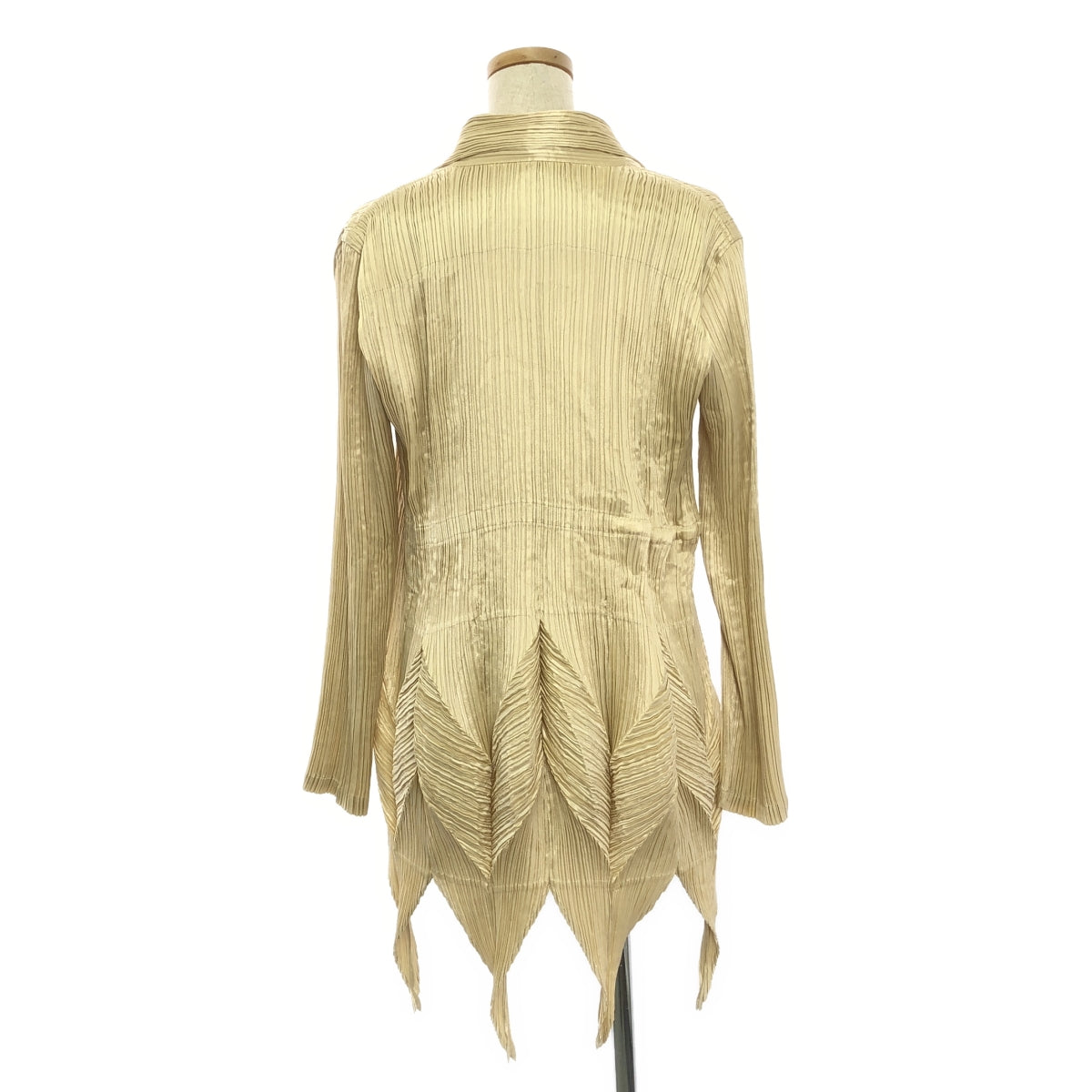 ISSEY MIYAKE | 2014SS | WHITE LABEL Pleated 3D Shirt Jacket | 2 | Beige | Women's