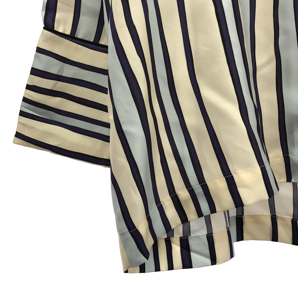 MARNI / 마르니 | 2020AW | silk 100 % / 실크 오버 실루엣 오픈 컬러 셔츠 | 44 | 화이트 / 네이비 / 블루 | 여성