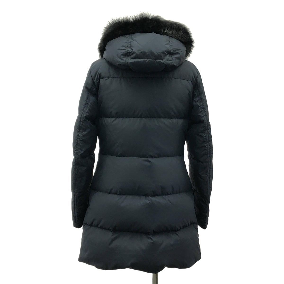 【美品】  PRADA / プラダ | 2021 | トライアングルロゴ ナイロン ダウンコート | 40 | ネイビー | レディース
