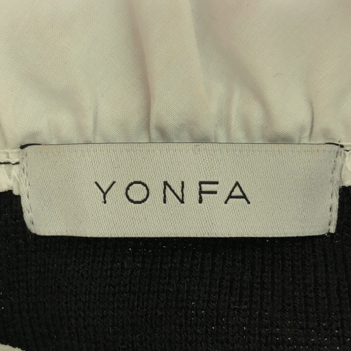 YONFA / ヨンファ | フリルネック レイヤード シャーリングニット | ブラック/ホワイト | レディース