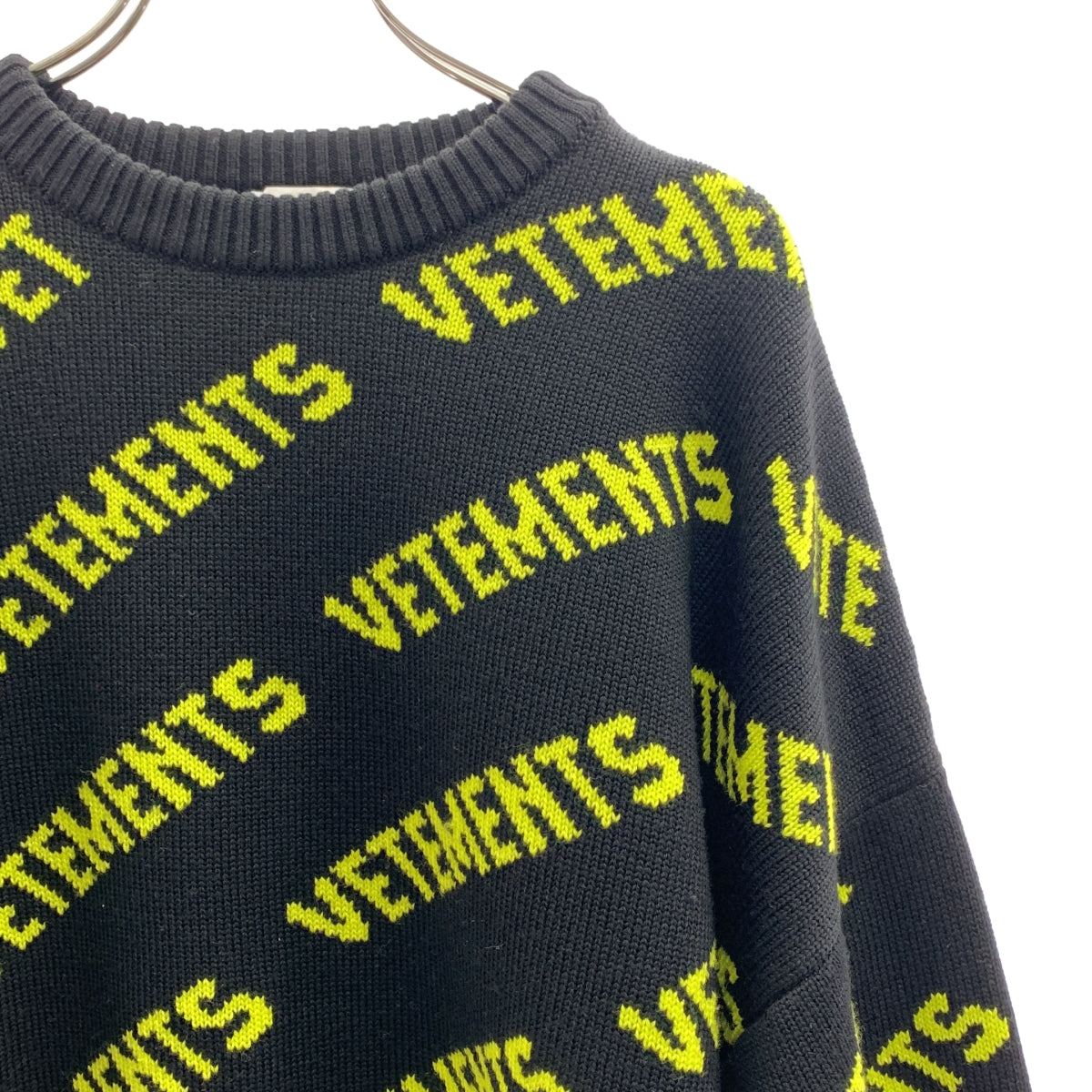 VETEMENTS / ヴェトモン | Monogram Knit ウール モノグラム ニット | S | ブラック/イエロー | メンズ