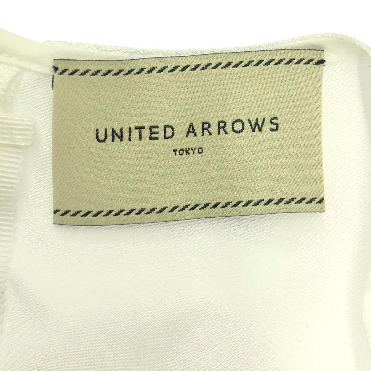 UNITED ARROWS / ユナイテッドアローズ | ボリュームスリーブ フレア ワンピース | 36 | ホワイト | レディース