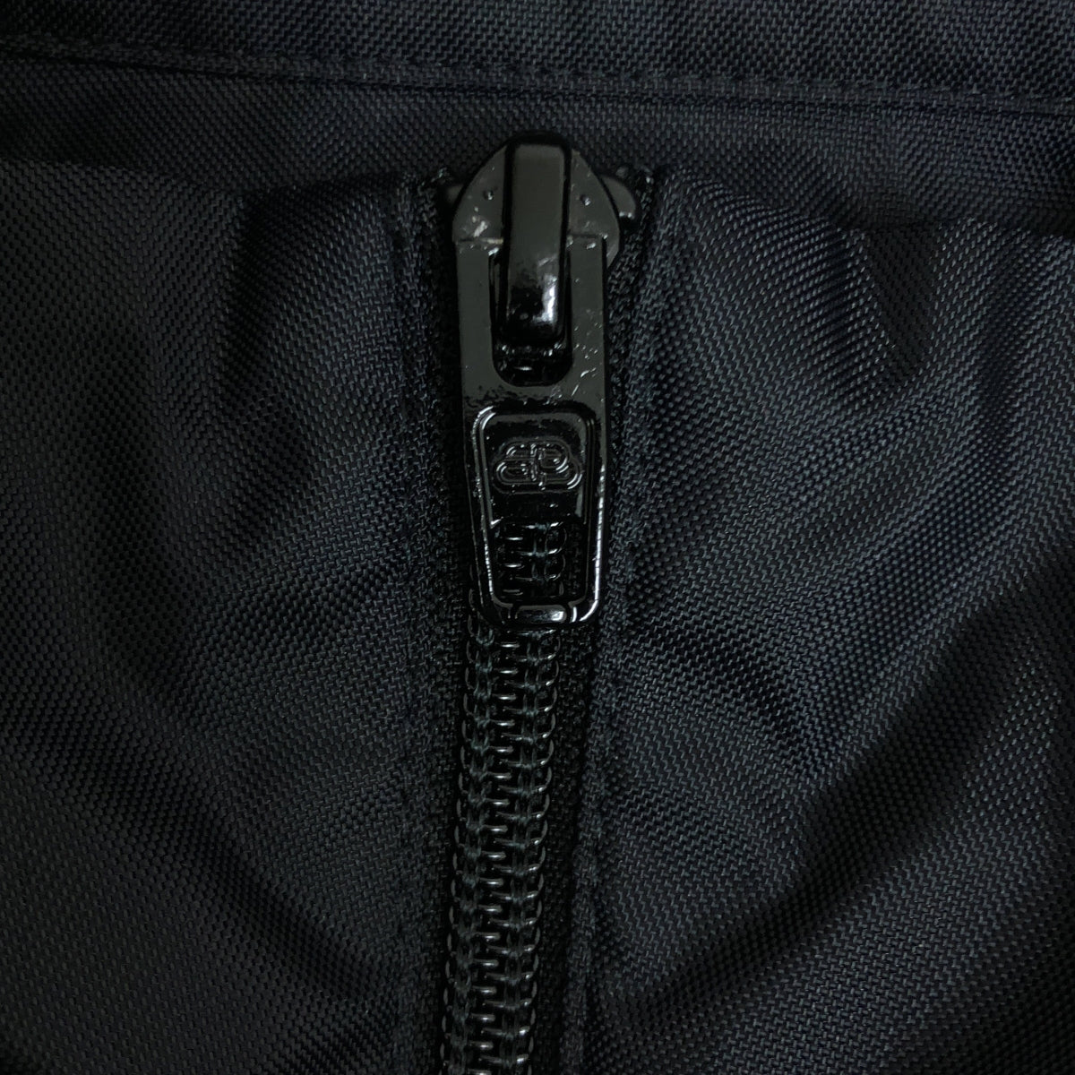 巴黎世家 | 黑色牛仔抽繩夾克，飾有品牌標誌 / 全網眼襯裡 / 529213 | 尺寸 34 | 男士