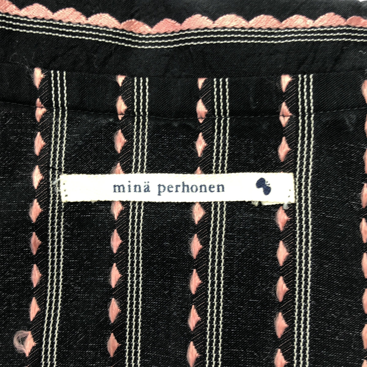 mina perhonen / 미나펠호넨 | frill 자수 민소매 블라우스 | 블랙/핑크 | 여성