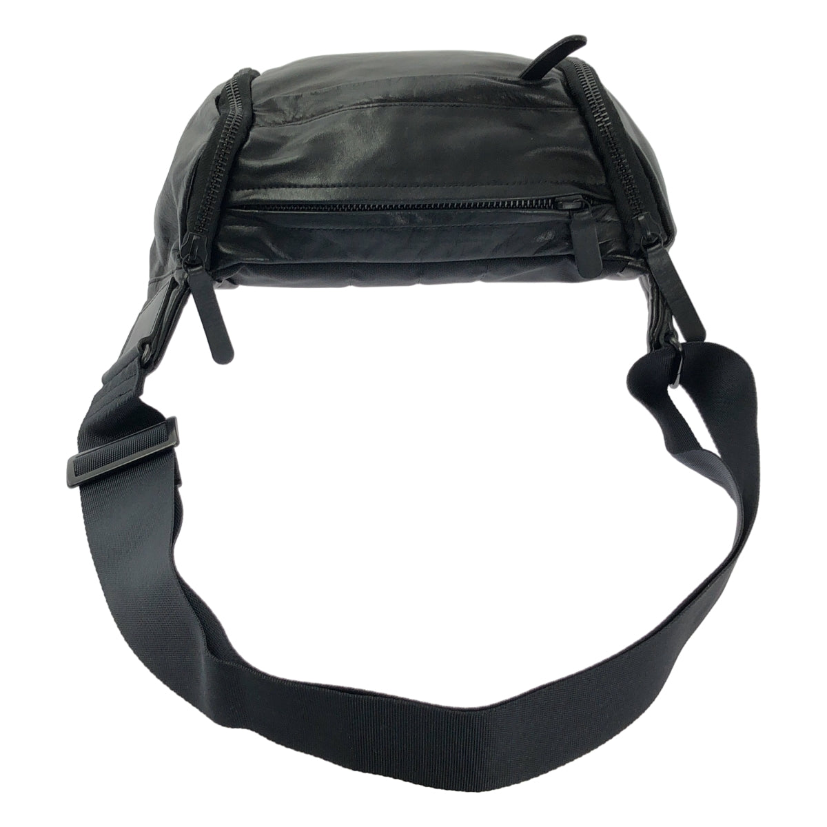 [近新] YOHJI YAMAMOTO POUR HOMME | 2023 秋冬 | 刮花馬皮肩背包 | 黑色 | 男士