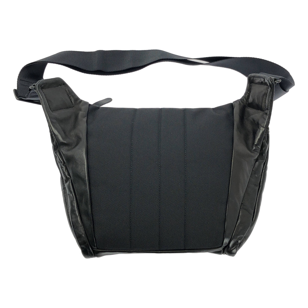 【미품】YOHJI YAMAMOTO POUR HOMME / 요우지야마모토풀 옴므 | 2023AW | SCRATCHED HORSE LEATHER SHOULDER BAG 호스 레더 숄더백 | 블랙 |