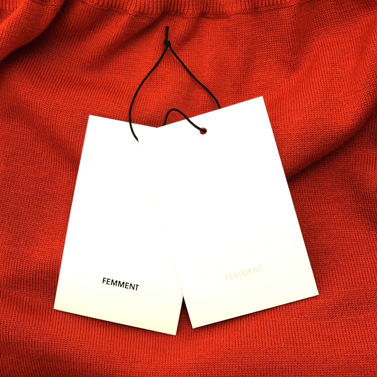 FEMMENT / 패몬 | 프린지 니트 스커트 |