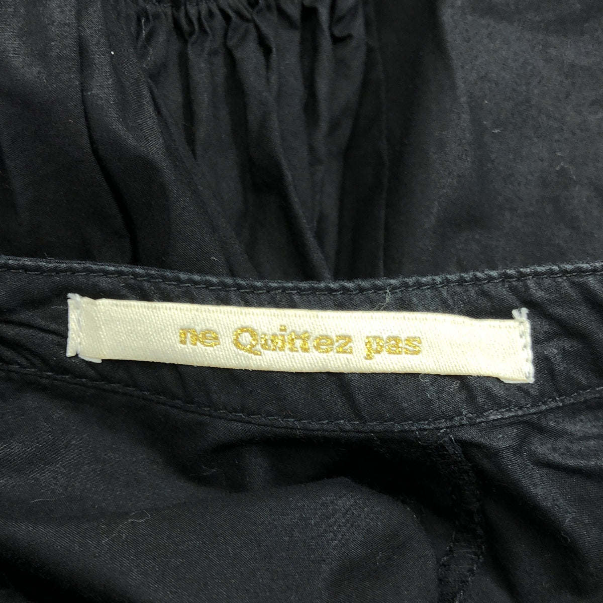 ne Quittez pas / 누키테파 | 포플린 헴 크로스 드레스 프릴 개더 코튼 원피스 | F | 블랙 | 여성