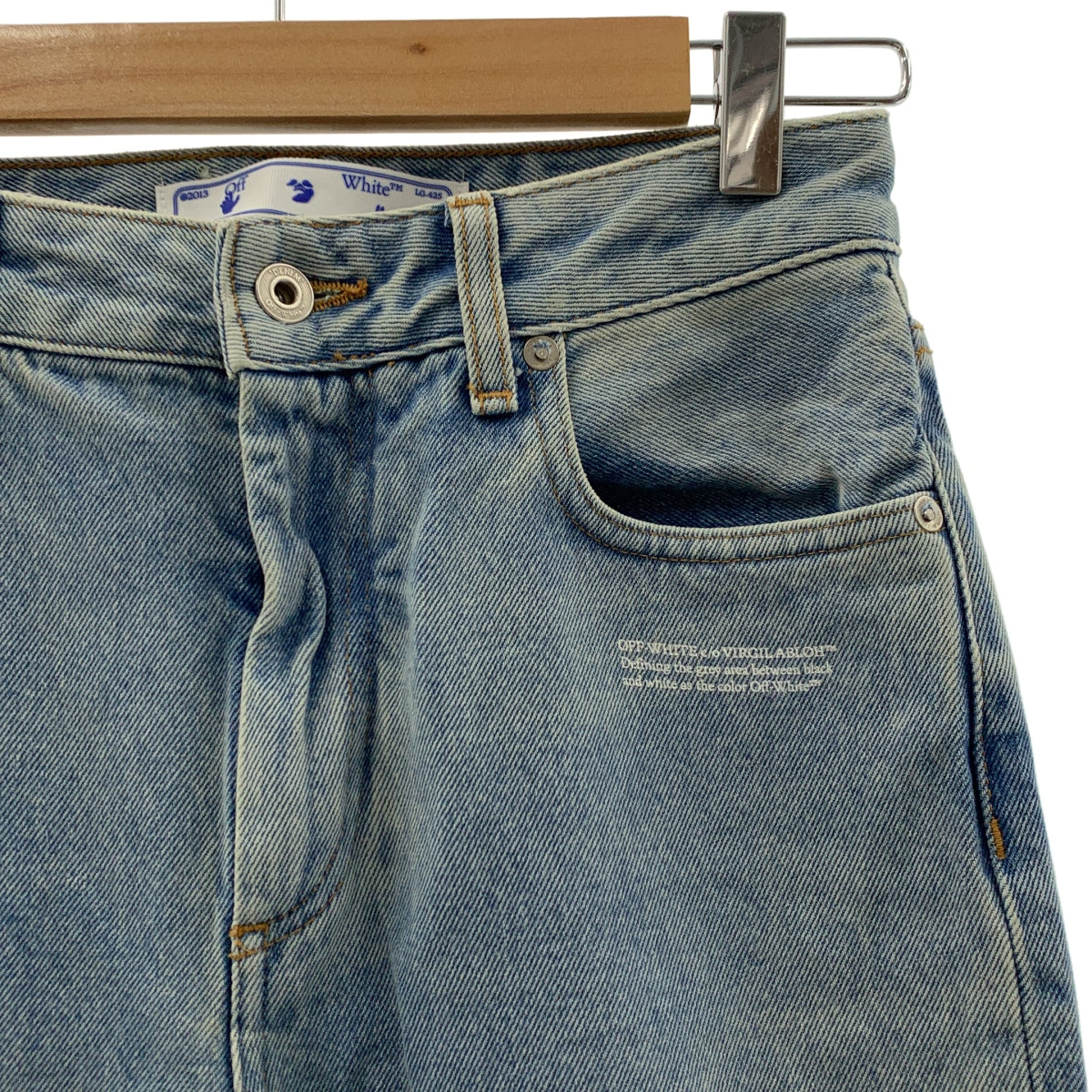 Off-White / 오프 화이트 | 프론트 로고 패치 데님 테이퍼드 팬츠 | 26 |