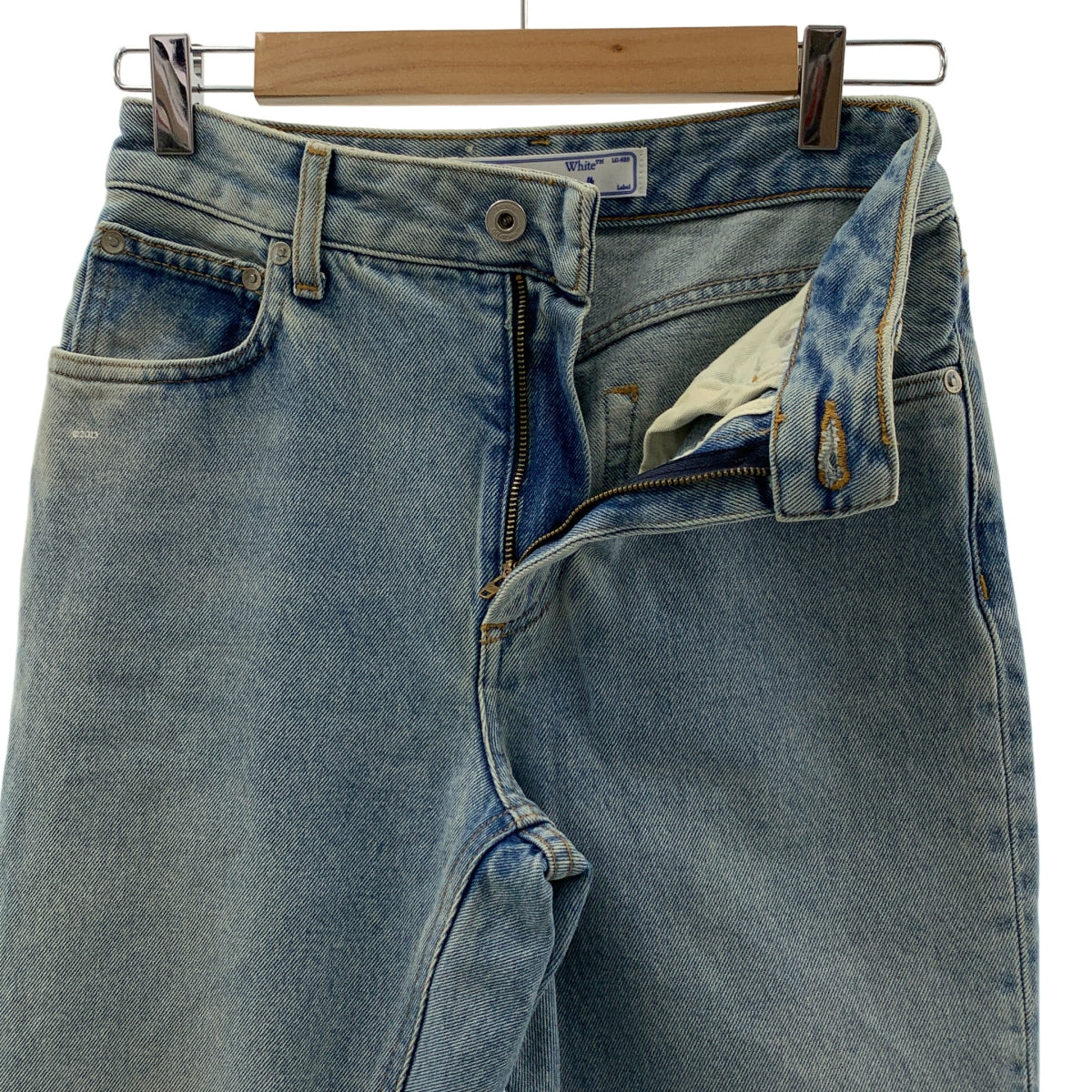 Off-White / 오프 화이트 | 프론트 로고 패치 데님 테이퍼드 팬츠 | 26 |