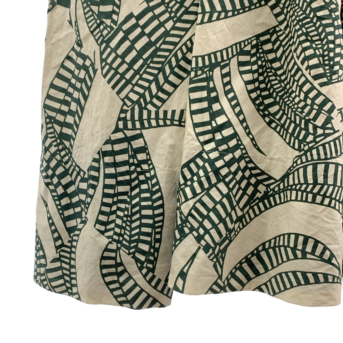 muller of yoshiokubo / 뮐러 오브 요시옥보 | Engrave cami dress 총무늬 원피스 | 36 | 아이보리 / 그린 |