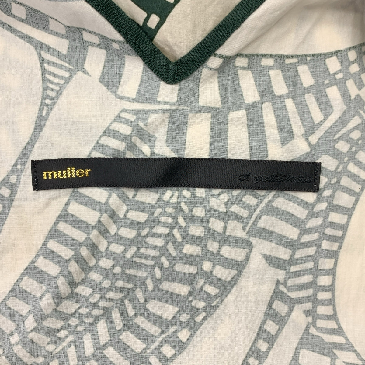 muller of yoshiokubo / 뮐러 오브 요시옥보 | Engrave cami dress 총무늬 원피스 | 36 | 아이보리 / 그린 |