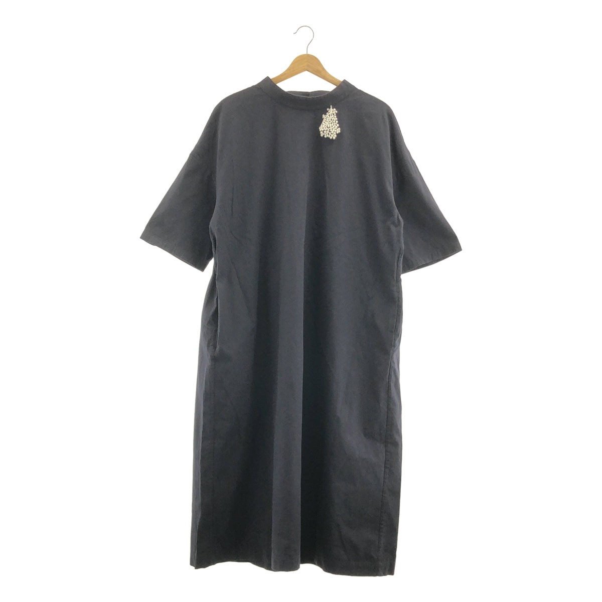 mina perhonen / 미나펠호넨 | kula / forest parade 장식 오버 실루엣 포켓 원피스 | 38 |