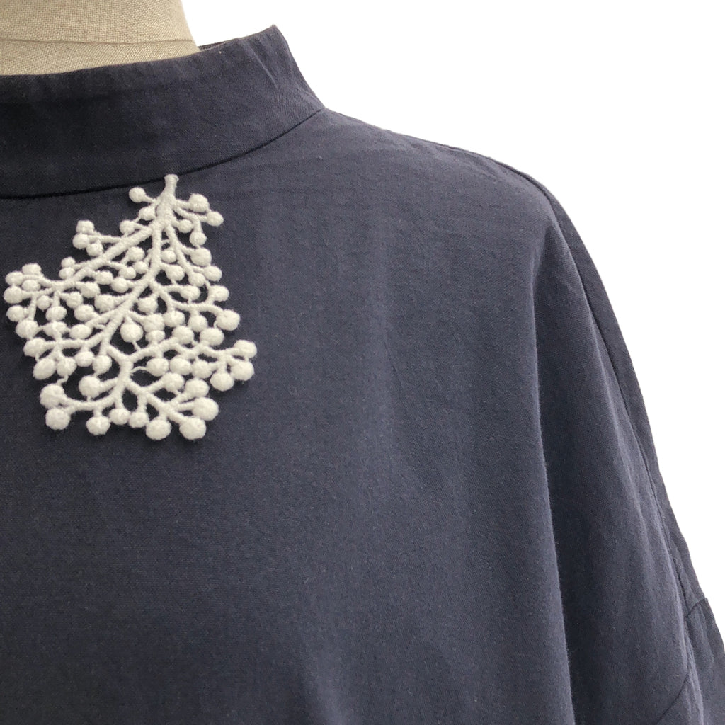 mina perhonen / 미나펠호넨 | kula / forest parade 장식 오버 실루엣 포켓 원피스 | 38 |