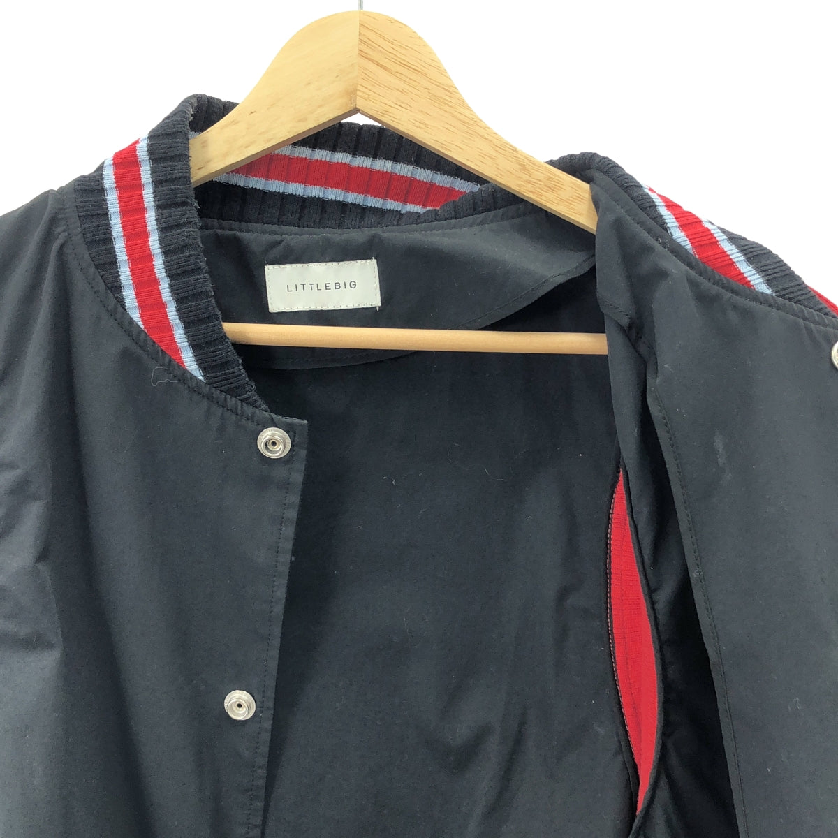 LITTLEBIG | 2023 春夏 | 半獎夾克，短袖，46 碼，黑色/紅色，男款