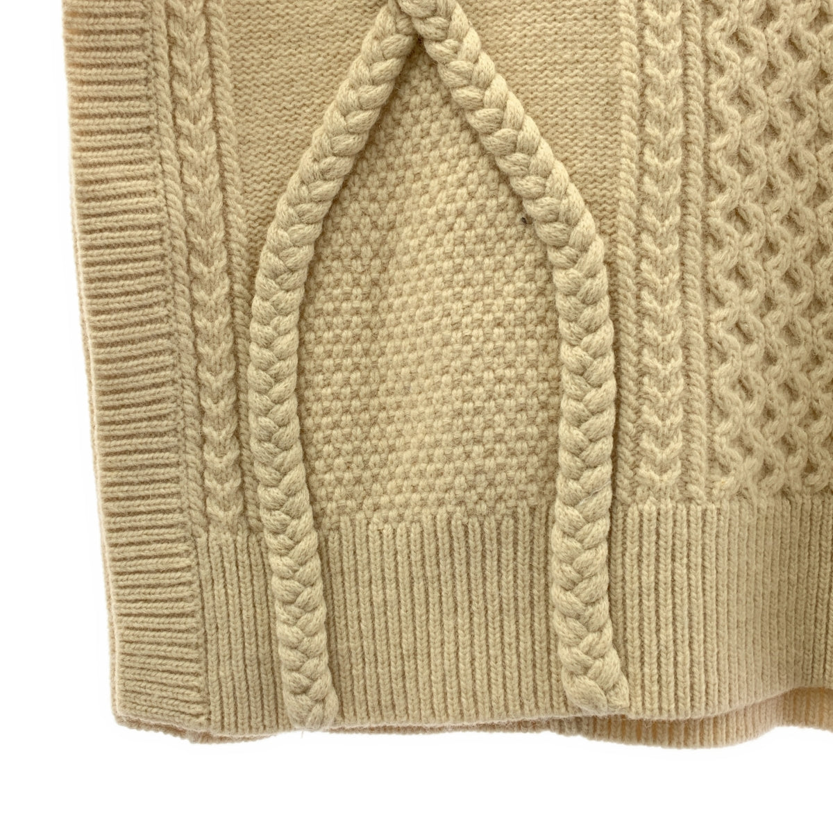 CLANE | 3D 開衩針織背心 | 開衩針織背心 | 1 碼 | 米色 | 女款