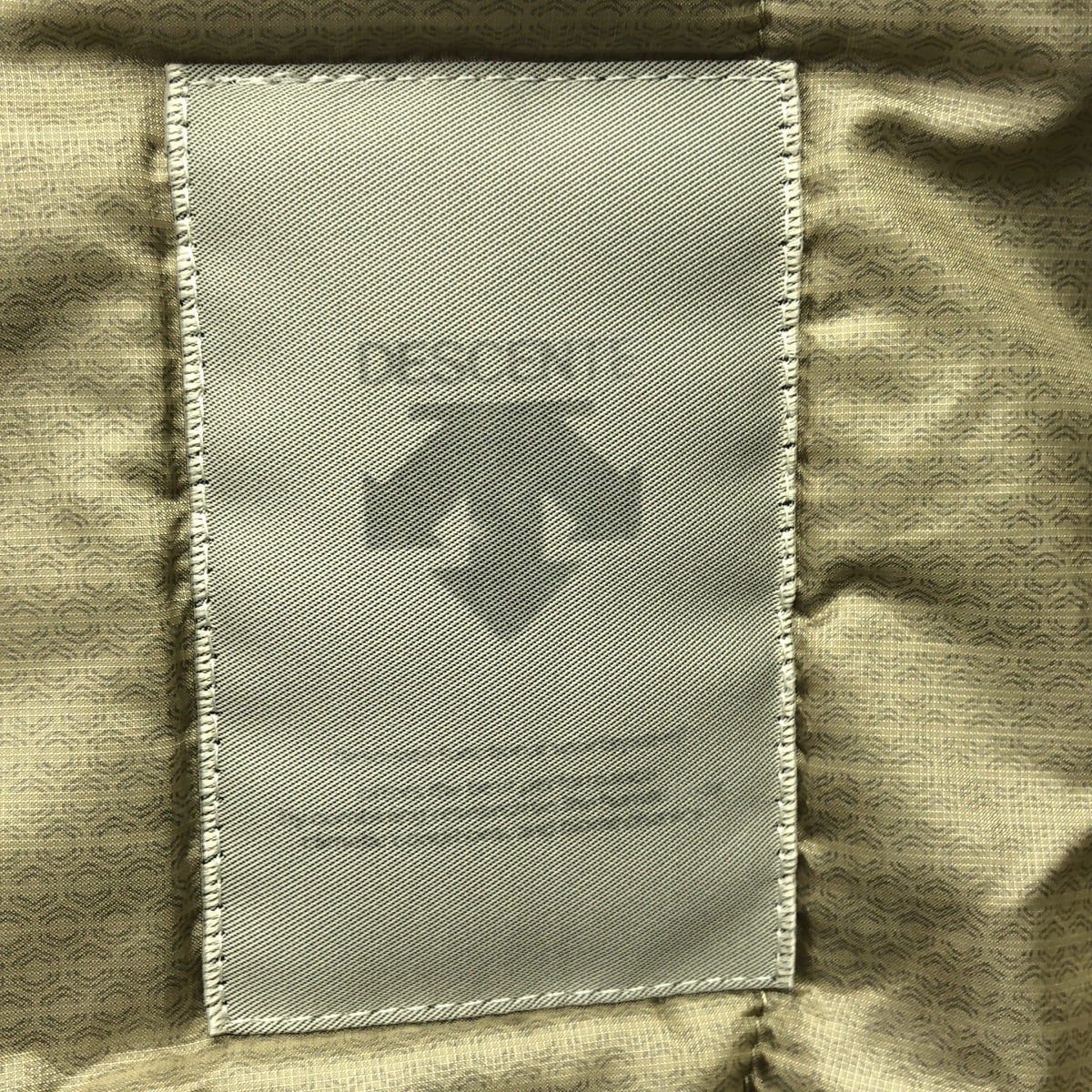 DESCENTE / デサント | 中綿 ベルテッド ライトパフコート | F | オフホワイト | メンズ