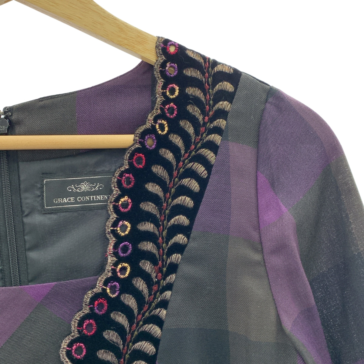 GRACE CONTINENTAL | 天鵝絨刺繡洋裝 | 尺寸 36 |