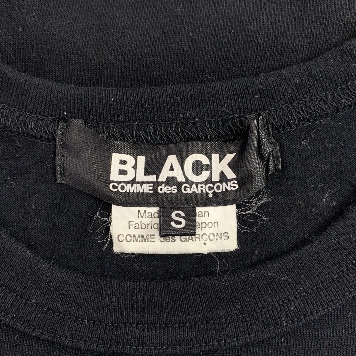 BLACK COMME des GARCONS / ブラックコムデギャルソン | 2015SS | リッププリント クルーネックカットソー | S | ブラック/レッド | レディース