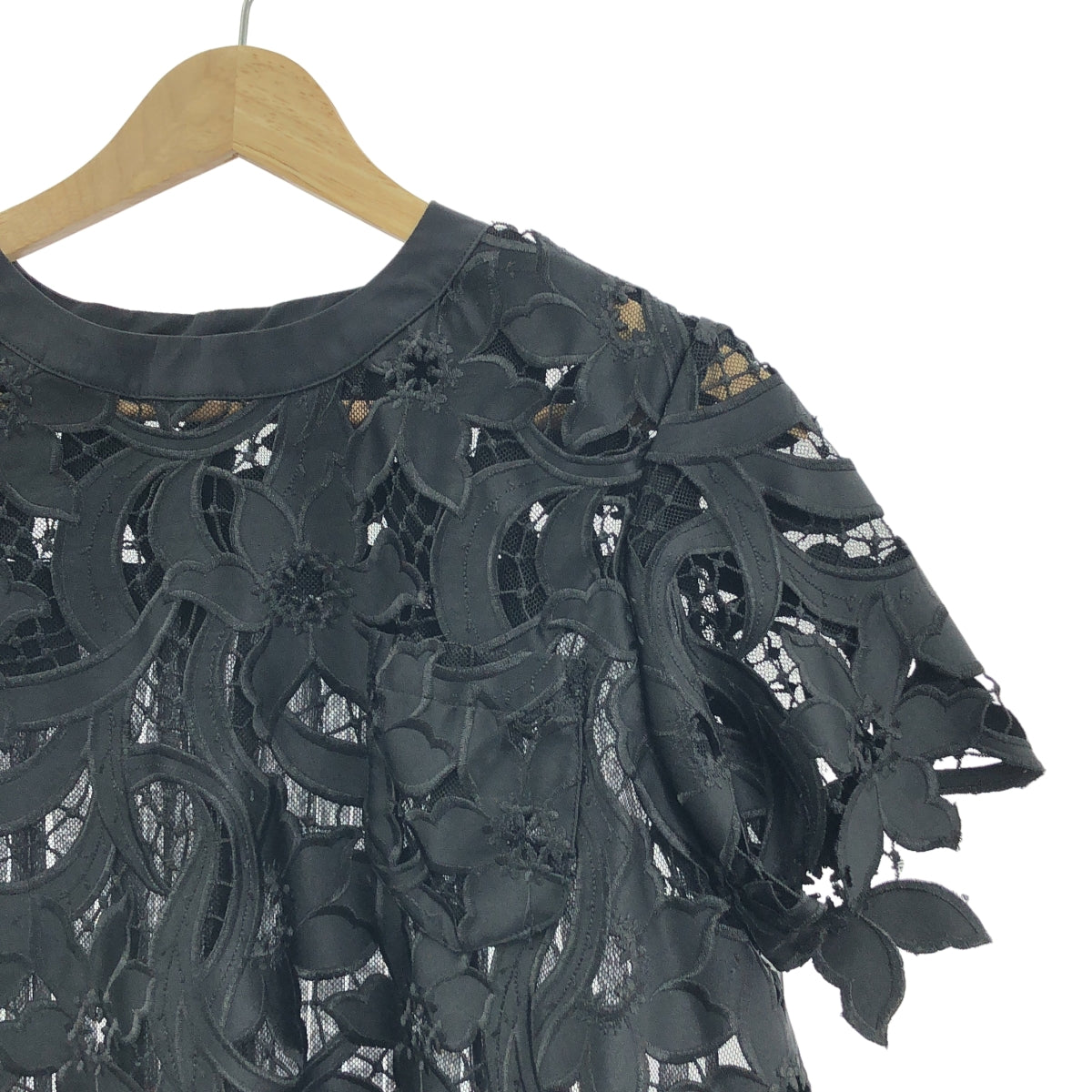 sacai | 蕾絲後背褶飾拉鍊襯衫 | 黑色 | 女款