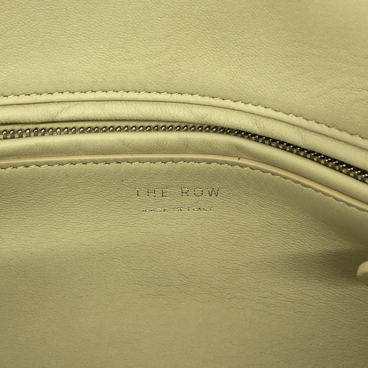 [New] THE ROW | W1285 L133 E/W TOP HANDLE Tote Bag | MILK PLD | Women's