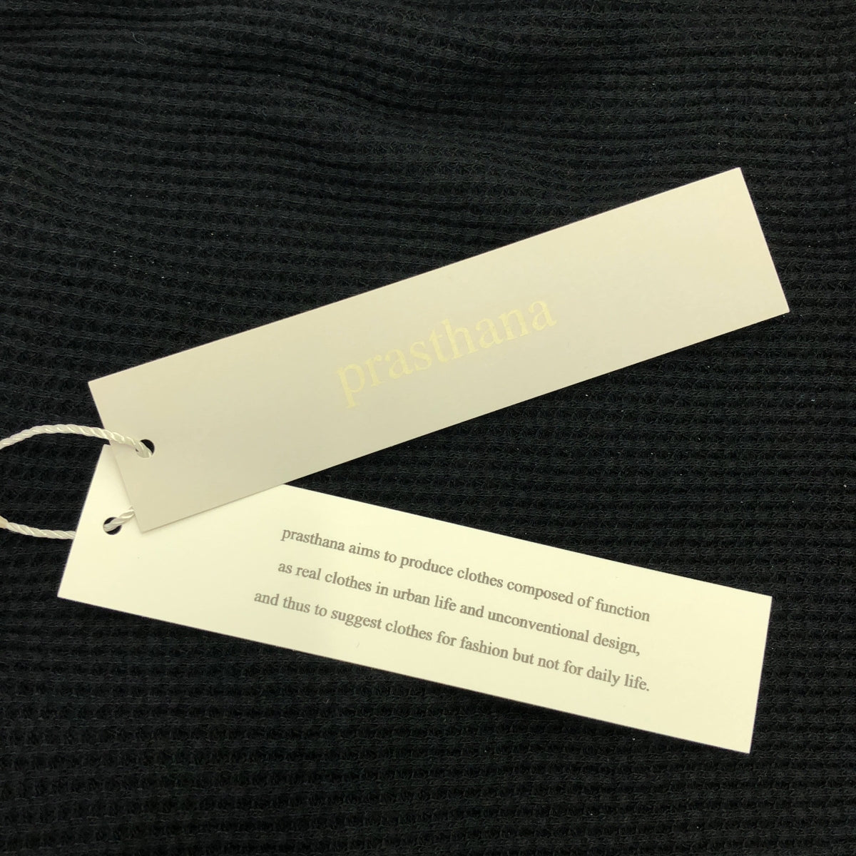 【新品】  prasthana / プラスターナ | deep v hoodie パーカー | S | ブラック | メンズ