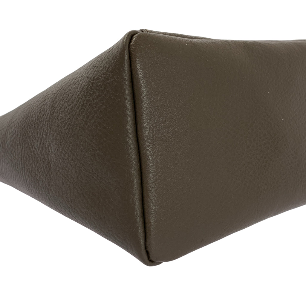 赤褐色 | 雙向牛皮手提包，附肩帶 |