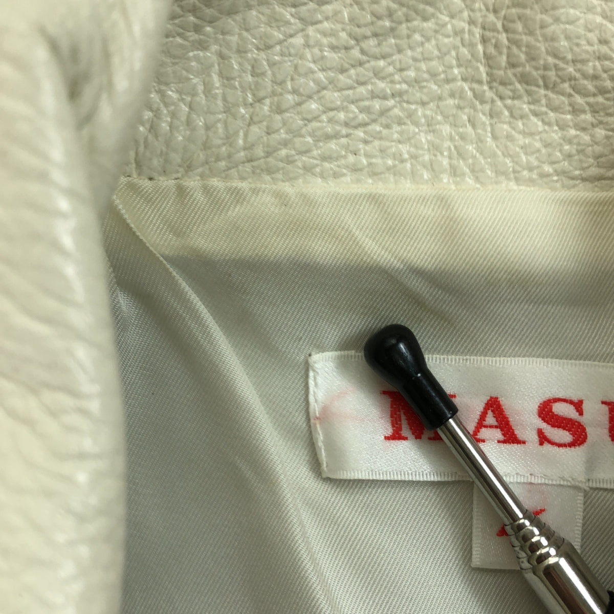 【美品】  MASU / エムエーエスユー | 2021AW | CLOVER STUDS RIDERS JACKET クローバーズスタッズ レザー ライダース ジャケット | 46 | ホワイト | メンズ