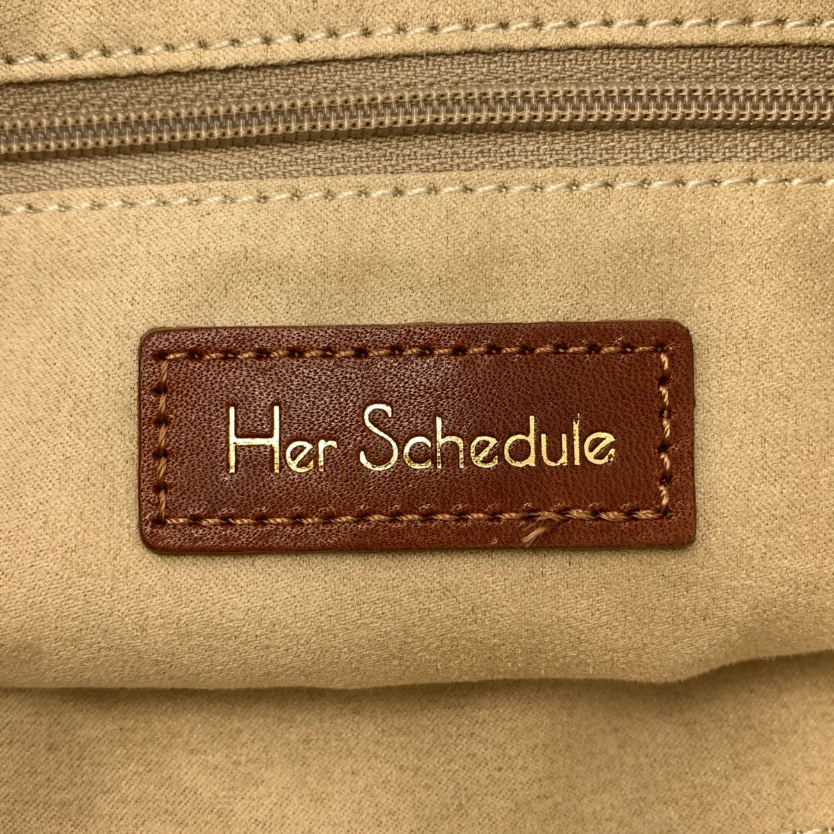 Her Schedule | 帶有皮革裝飾和徽標的雙向單肩包，零秒背包 |