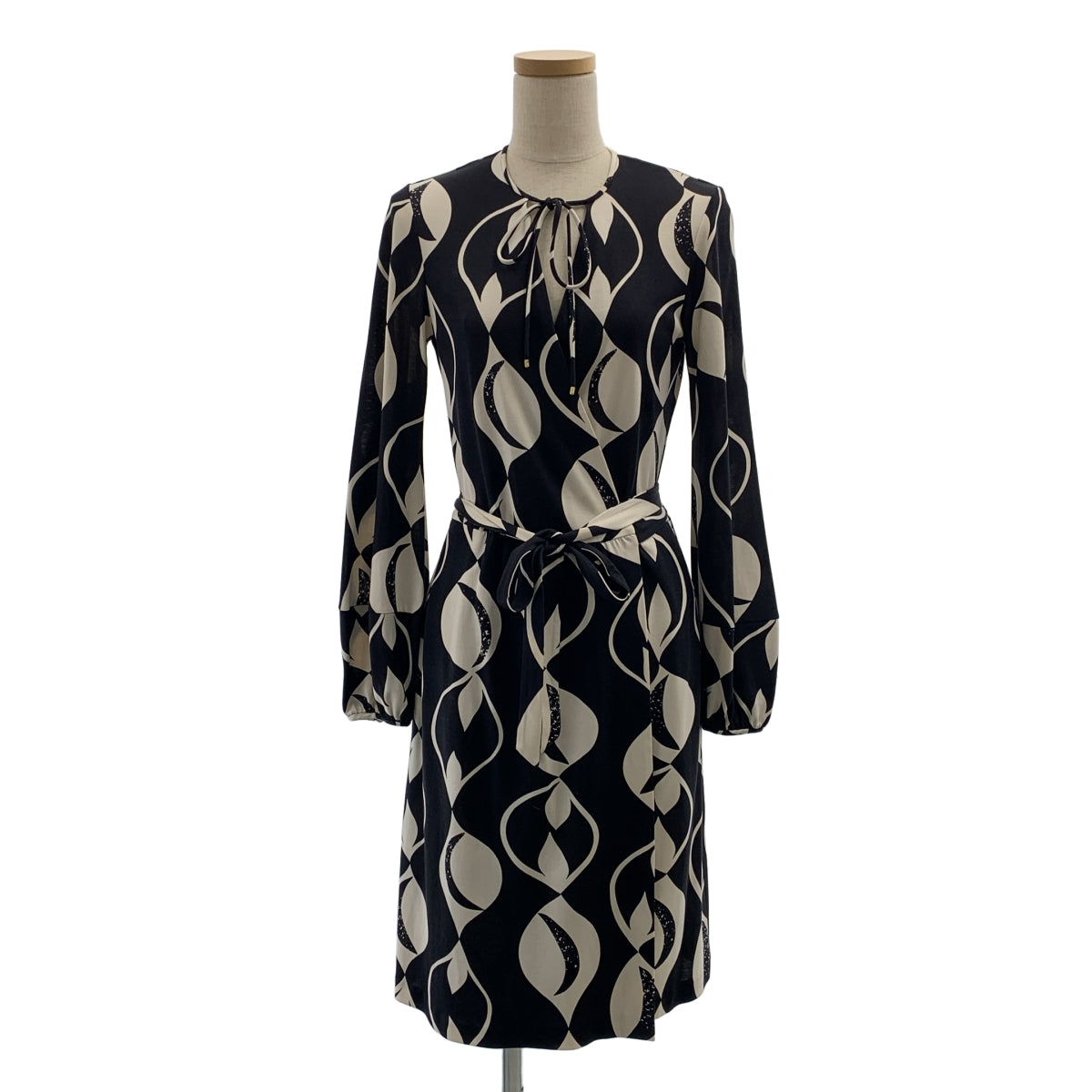 DIANE VON FURSTENBERG / ダイアンフォンファステンバーグ | silk 100％ / シルク 総柄 ベルテッド ボリュームスリーブ ドレス ワンピース | 2 | レディース