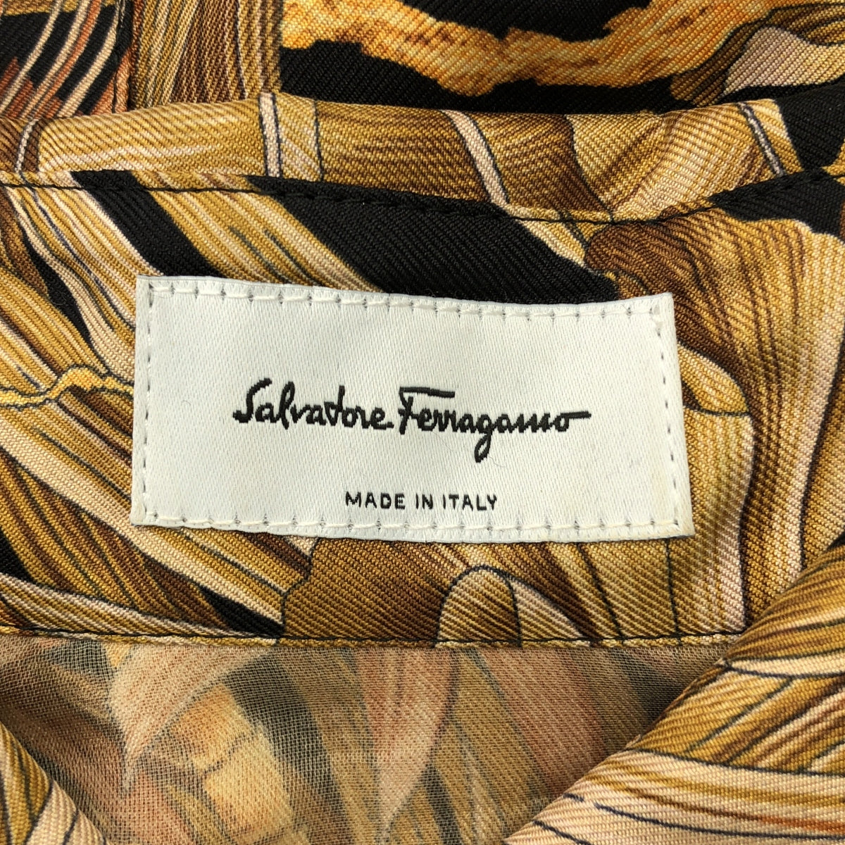 【미품】 Salvatore Ferragamo / 살바토레 페라가모 | silk 100 % / 실크 총 무늬 오버 셔츠 블라우스 | 40 | 멀티 컬러 | 여성