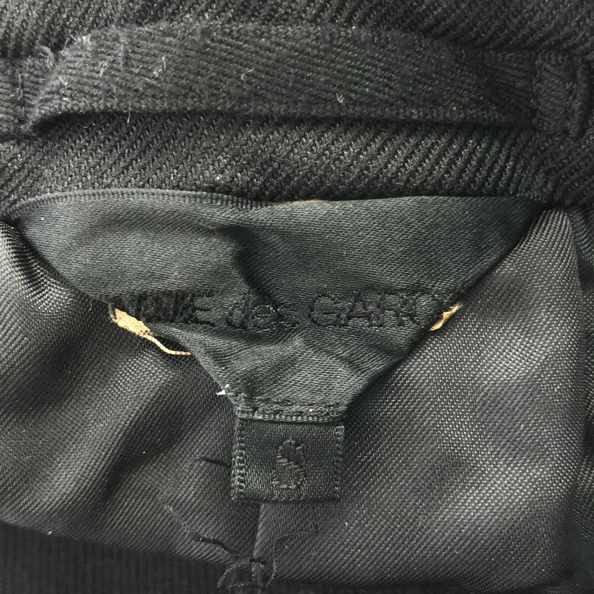 COMME des GARÇONS | 2016 秋冬 | 聚酯纖維可調式單排扣外套 | S 碼 | 黑色 | 女款