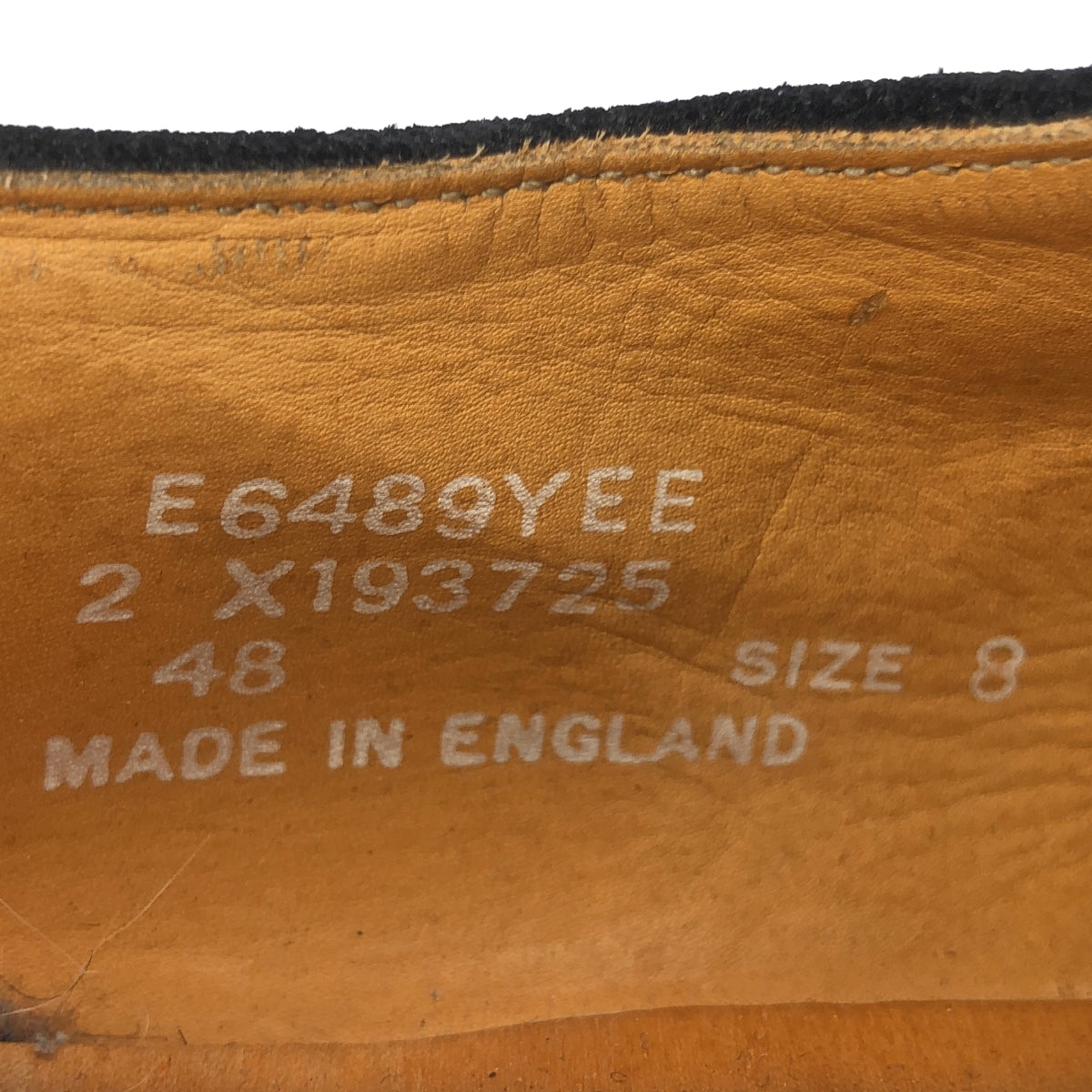 Clarks | 平頭絨面革鞋，英國製造 | 尺寸 8 | 黑色 | 男款