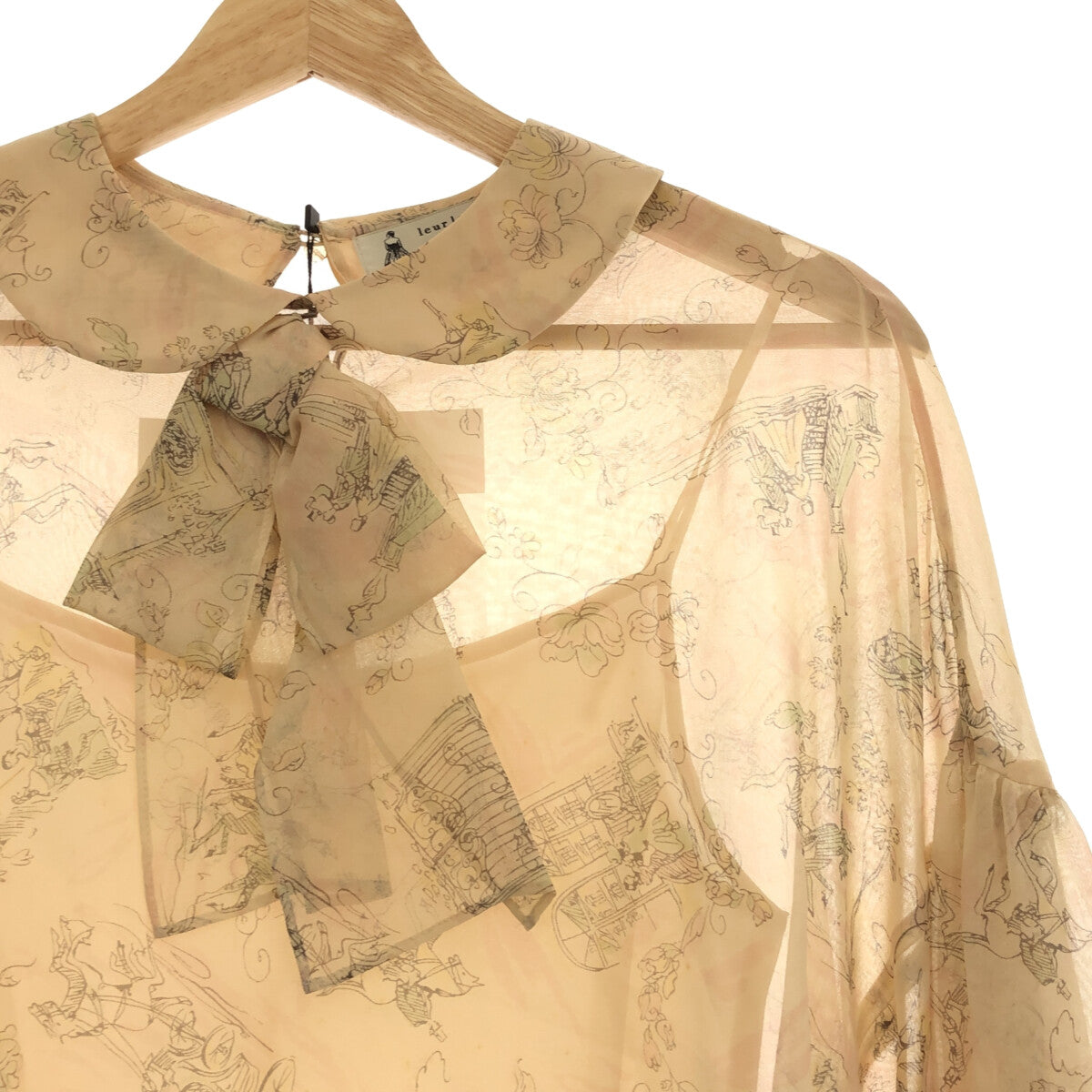 [Good Condition] leur logette / Rule Logette | Chiffon pullover blouse shirt | 1 | Beige | Women's