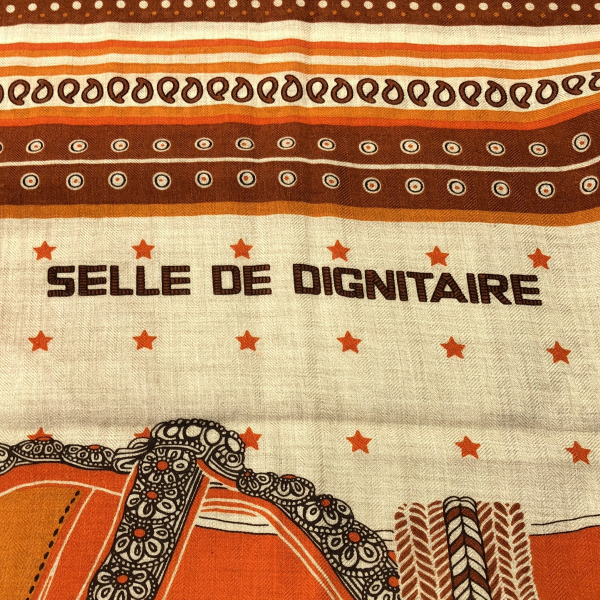 HERMES | 140 Selle de Dignitaire Bandana / 羊絨絲綢 / 貴賓馬鞍頭巾 / 羊絨和絲綢全印花大披肩/圍巾 |