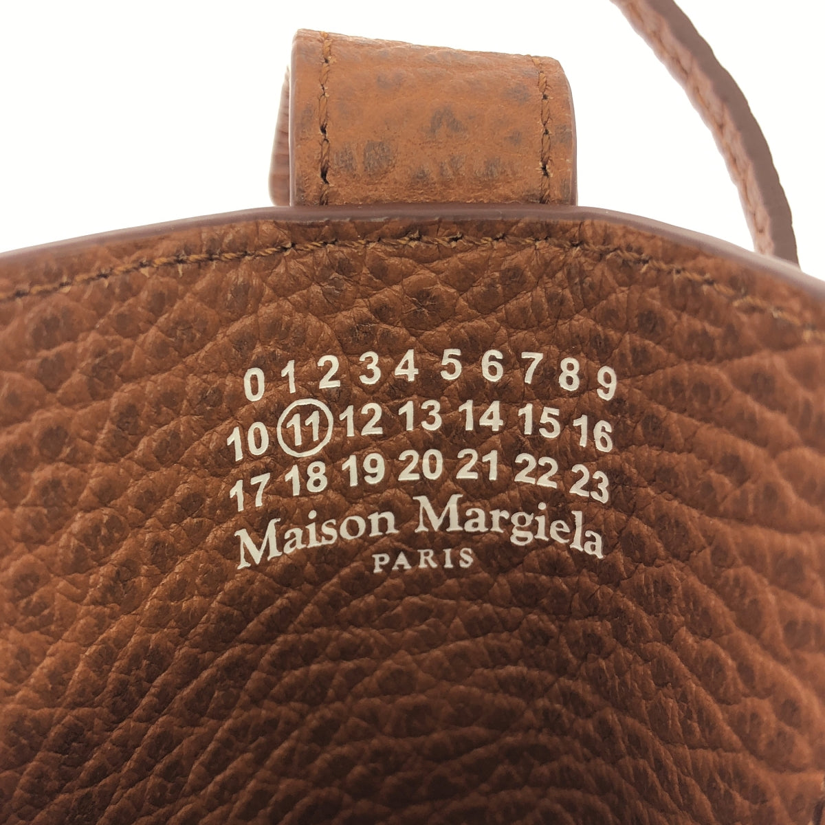 【新品】  Maison Margiela / メゾンマルジェラ | スマホショルダーバッグ | ブラウン | レディース