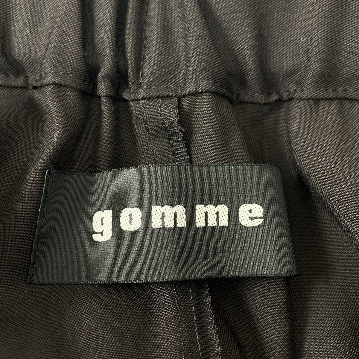 gomme / 고무 | 다른 소재 전환 비대칭 이지 스커트 | M |